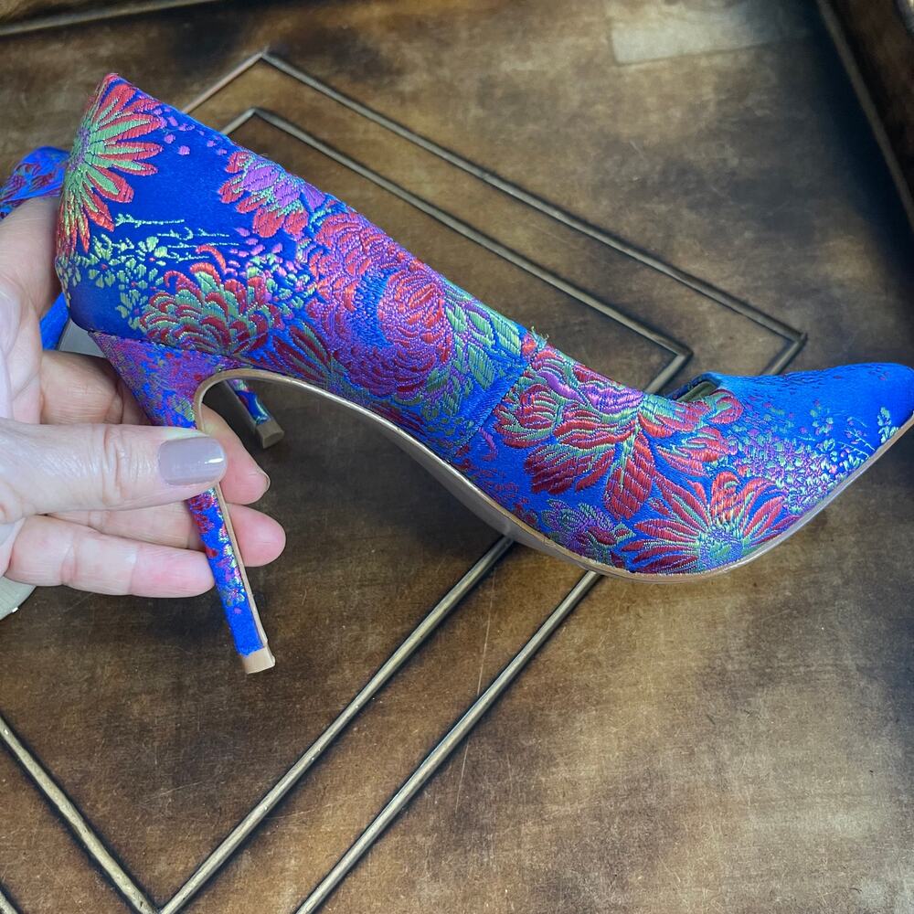NWTO CARLOS by Carlos Santana Iridescent Embroidered Pump Stiletto SZ 7 - Picture 8 of 10